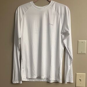 Columbia White Long Sleeve Performance Crew